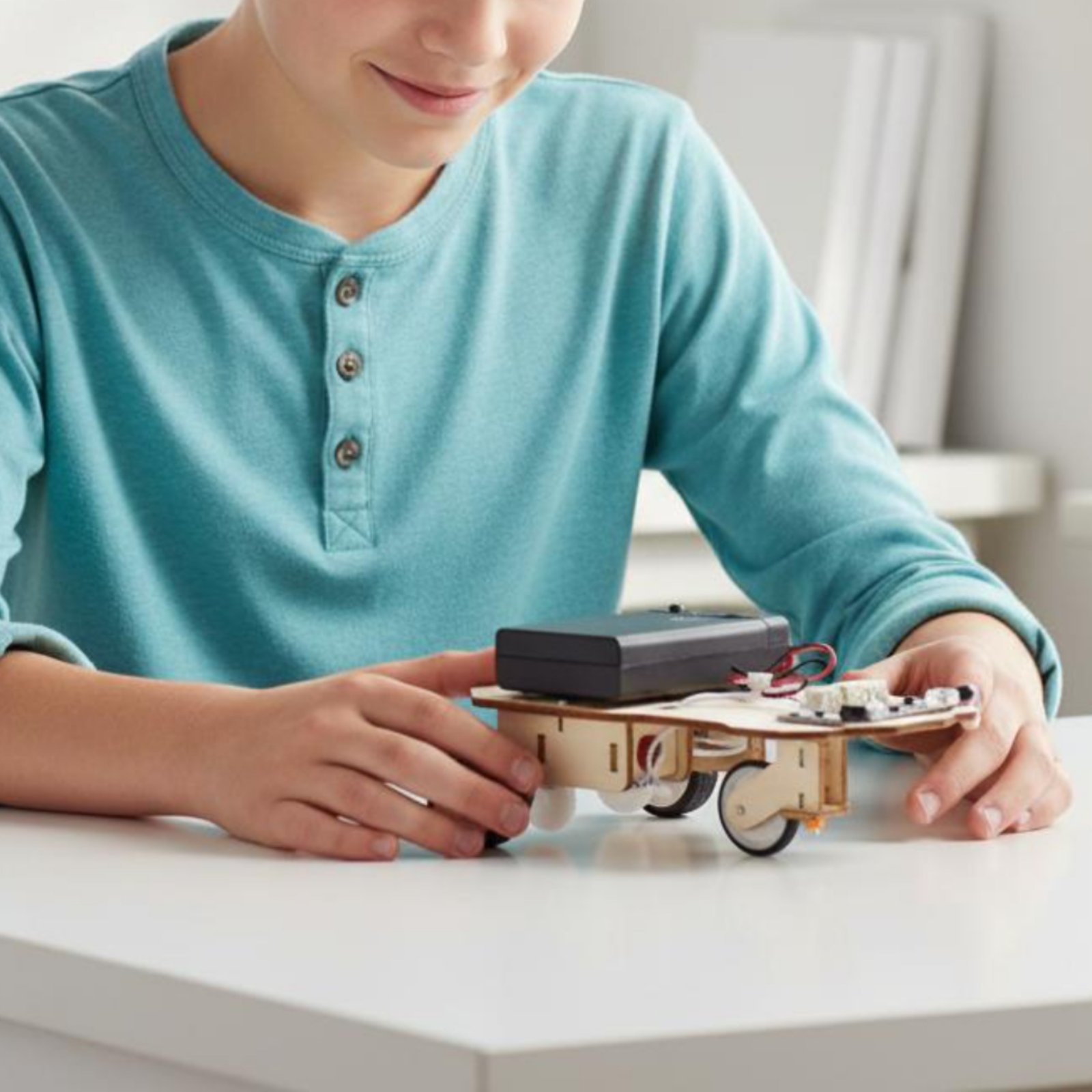 Wooden Intelligent Vehicle Kit - Science Robot reseña y precio